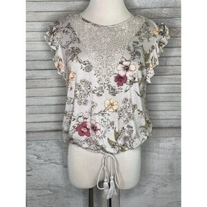 Xhilaration Floral Flutter Sleeve Top Medium